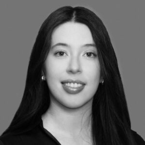 Maria Paula Ramirez- Abogada  Bilingue Graduada de la Universidad Nueva Granada